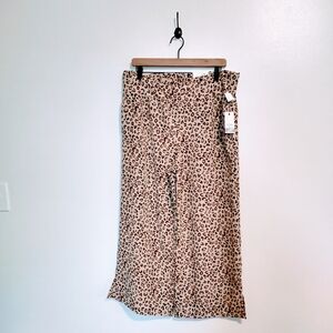 Nwt ophelia Roe cheetah leopard print high waisted paperbag pants with matching